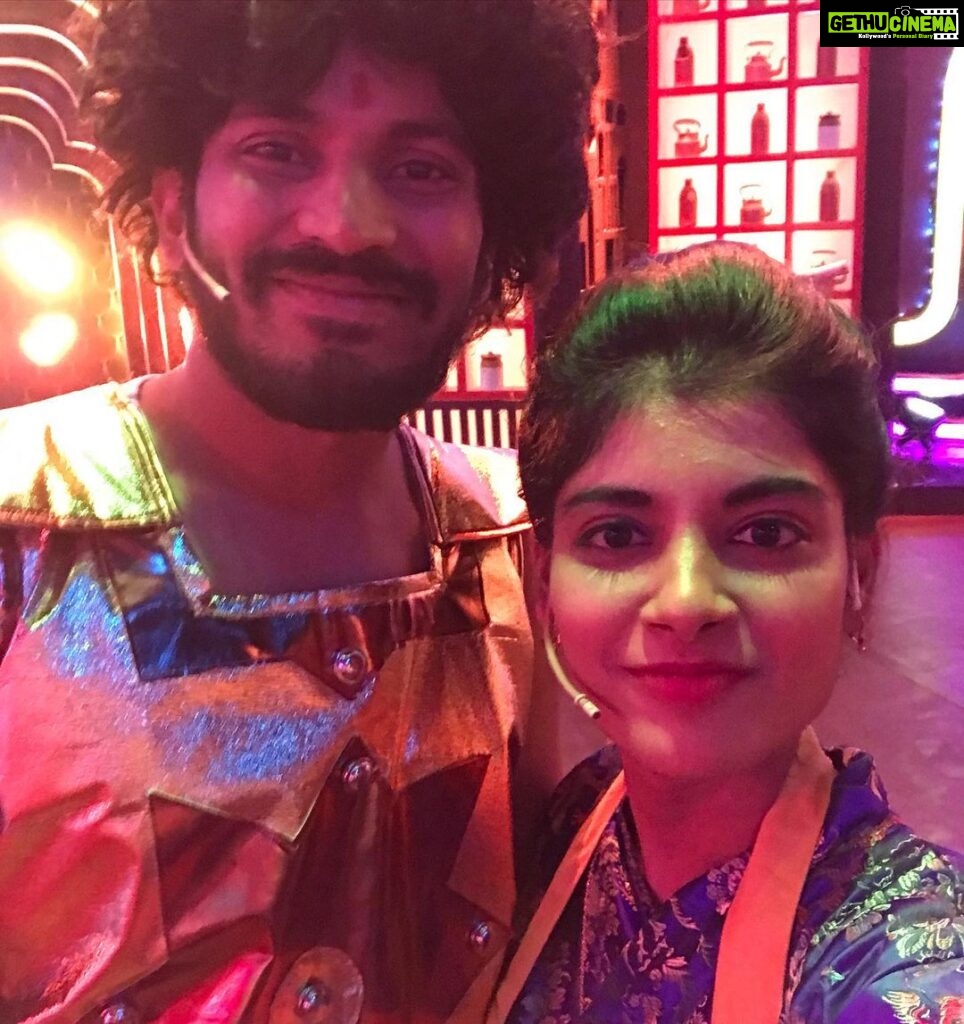 Monisha Blessy Instagram - 🤍🤍🤍 Working with these talented ppl is al funnn & learning 🤍🤩✨ #cwc4 #vijaytelevision #monishablessy #cookwithcomali4