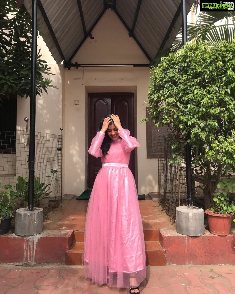 Monisha Blessy Instagram - Outfit : @aarshii_uk 💖☺️