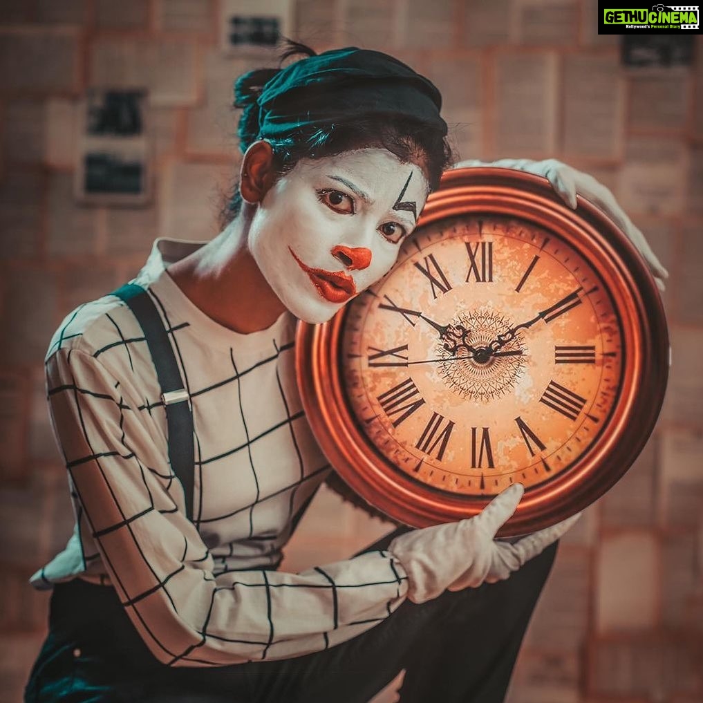Monisha Blessy Instagram - 🎭Mime-Time ✨ In frame:@monisha.blessy Creative director : @soulfulyyours ✨ Shot by : @prabhushankar27 🔥 Assisted by : @madhu_arumugam ❤ Shot for : @soulfulyyours, @theweddingbunch . . #monishablessy #mime #believeinyourself