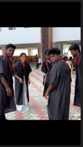 Monisha Blessy Instagram - Our version of megham karukatha 🤣♥️✨ Vc : @arun.aryan26 #reels #reelsinstagram #trendingreels #trending #trendingsongs #trendingaudio #tamil #tamilcomedy #tamilcinema #vadivelmemes #tamiltrending #meghamkarukkatha