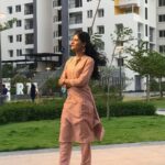 Monisha Blessy Instagram - There she goes, romanticising her life again ❤️ Sucha prettyyy outfit from @laxmiwear 🤩 N who doesn’t fall in love with thiss beautiful shade!? 😍 Gooo check out their page for more collections ✨ #monishablessy
