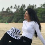Monisha Blessy Instagram – 🌊🌴❤️

Kerala issa vibeee😍

Pc: @arun.aryan26 🐒 Varkala Beach Kerala