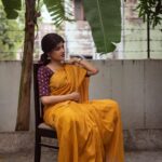 Monisha Blessy Instagram - மாலை பொழுதின் மயக்கத்திலே…🧡 📸 : @storiesofmandee 💥 Mua : @shobsmakeover 🫶🏻 Hairdo : @noormakeup_mehndi ♥️ Blouse : @poorthi_boutique ✨