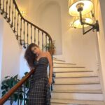 Mouni Roy Instagram - Love me a carb fest 😌 • • • @appapop @priajain The Isle of Capri