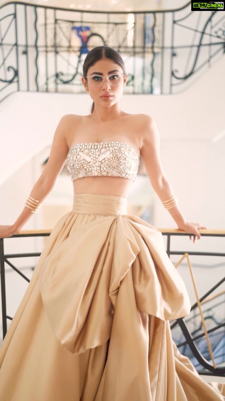 Mouni Roy Instagram - Ready for some show-stopping moments with @lenskart π― π 205348 #LenskartAtCannes is serving straight π₯π₯π₯ #Cannes2023 #FestivalDeCannes #Lenskart #CannesFilmFestival2023 #MouniRoy #CannesFilmFestival #LKCannes