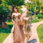 Mouni Roy Instagram – ✨ 

Dressed in : @fovariofficial 
Styled by : @manekaharisinghani with :@chintan_shah08
Heels : @enricocuini 
HMU : @georgemakeupfor 
Managed by @trishilagoculdas @dcatalent 
📸 @wilsonballarin