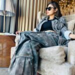 Mouni Roy Instagram - Sunday, Monday… 🙆🏻‍♀️🤷🏻‍♀️