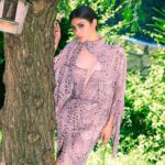 Mouni Roy Instagram - Sois Belle à ta façon (Be Your Own Beautiful!) • • • • @festivaldecannes 🤍 Dressed in : @ziadnakad with @gemluxurypr Styled by : @manekaharisinghani with : @chintan_shah08 Heels : @giuseppezanotti HMU : gpkritikos Managed by : @trishilagoculdas @dcatalent 📸 @wilsonballarin Cannes French Riviera