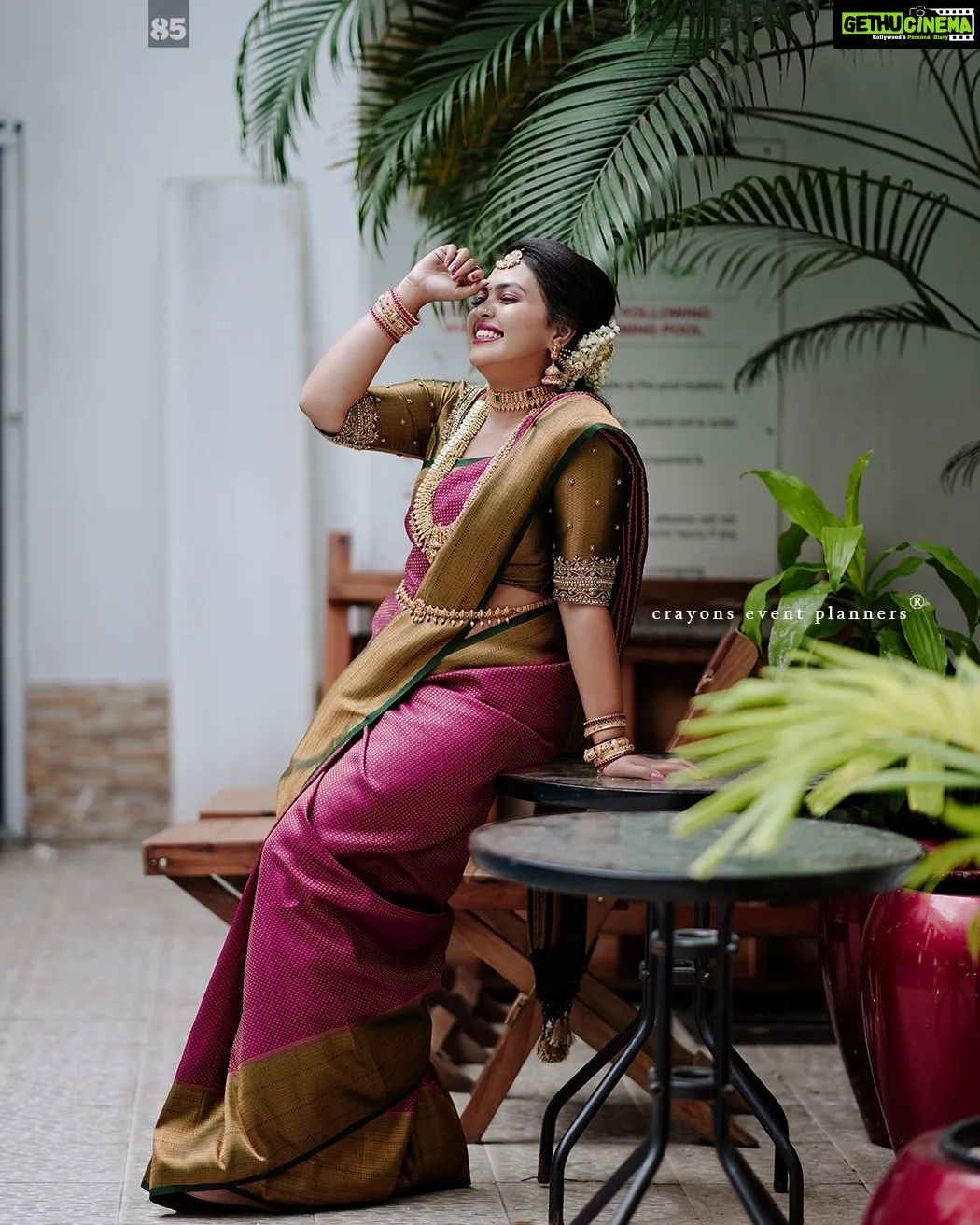 Mridula Vijay Instagram - @mridhulavijai @crayons_wedding_planners_ @crayonseventplanners_ #keralagallery#mollywoodactress#mollywoodgallery#mridhulavijai#actress#actressshoots#keralagram#instagood#instagram#instalike#instareels#photosofinstagram#modelsofinsta#modelshoots#collab#collabshoot