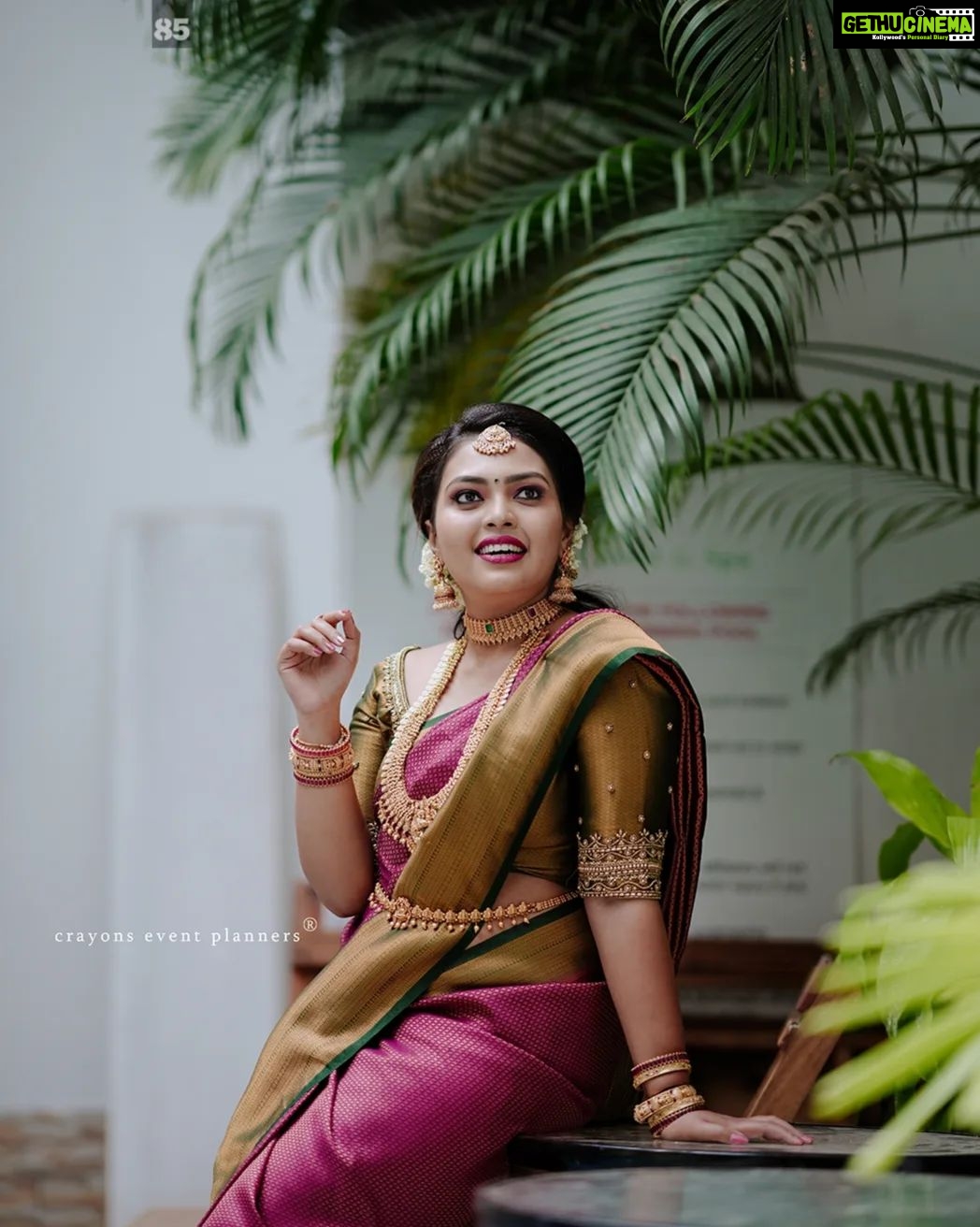 Mridula Vijay Instagram - @mridhulavijai @crayons_wedding_planners_ @crayonseventplanners_ #keralagallery#mollywoodactress#mollywoodgallery#mridhulavijai#actress#actressshoots#keralagram#instagood#instagram#instalike#instareels#photosofinstagram#modelsofinsta#modelshoots#collab#collabshoot
