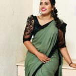 Mridula Vijay Instagram - Grab everyone’s attention with a saree 😉 . Hair stylist @____mishh__queen Costume @eleonoradesigns Stylist @anjali.fashionstories