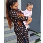 Mridula Vijay Instagram - Enmeshed relationship 🥰 ❤️ PC by dwani's grandma 👵 @dwanikrishna_official