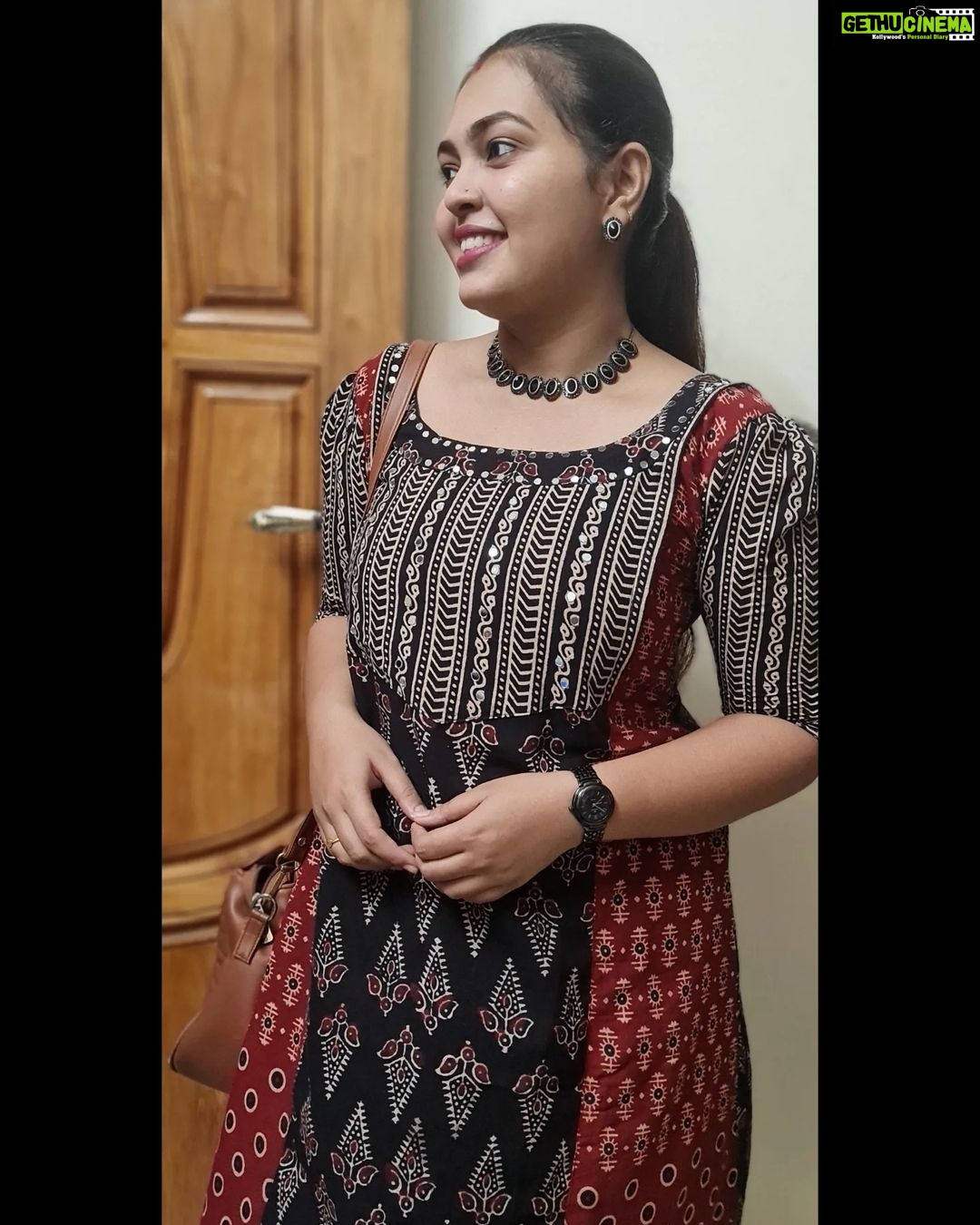 Mridula Vijay Instagram - Whatever you are , be a good one 🥰 Costume @_mayuracouture_
