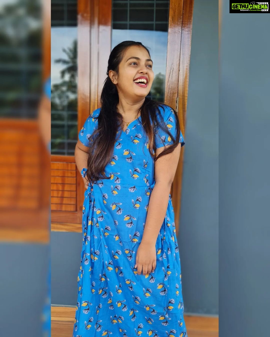 Mridula Vijay Instagram - Try something new in feeding kurthis 😍 @paraiso_comfortwears