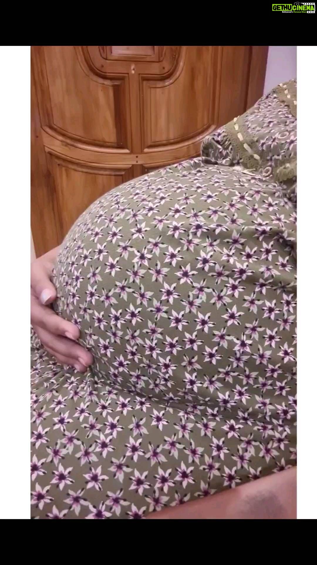 Mridula Vijay Instagram - The day before my delivery 🤰 @yuvakrishna_official