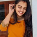 Mridula Vijay Instagram - Njoying this new life 🧡 PC @yuvakrishna_official Costume @miracledesignerboutique