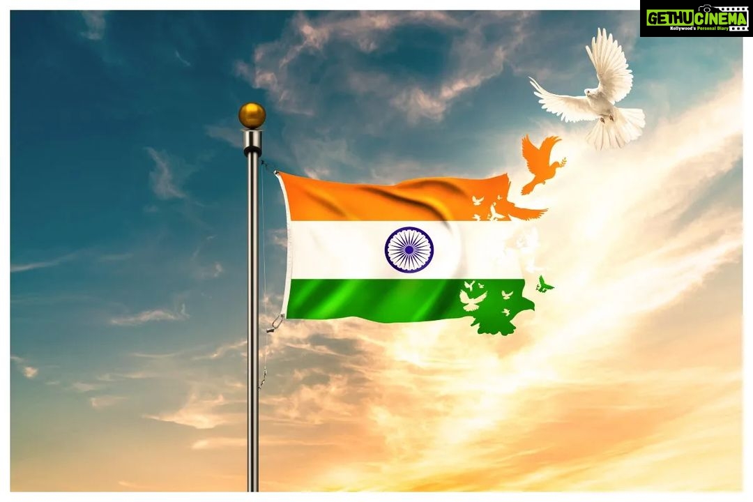 Mridula Vijay Instagram - Happy Independence Day 🇮🇳 🥰