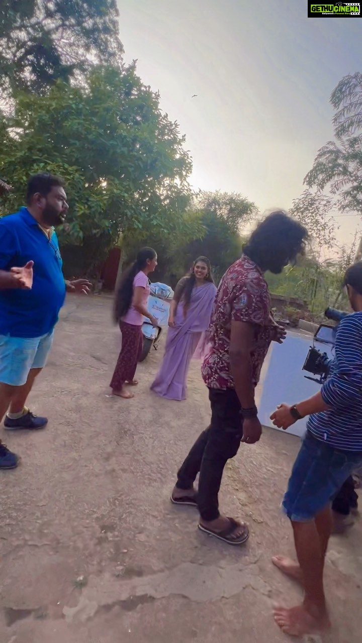 Mridula Vijay Instagram - Small clip between the shoot 🤪 #raniraja