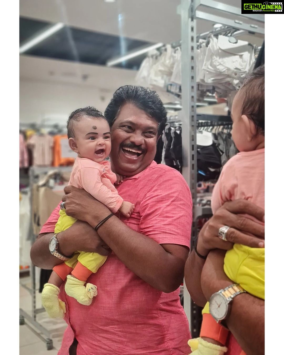 Mridula Vijay Instagram - Some funny clicks with appuppan 😋