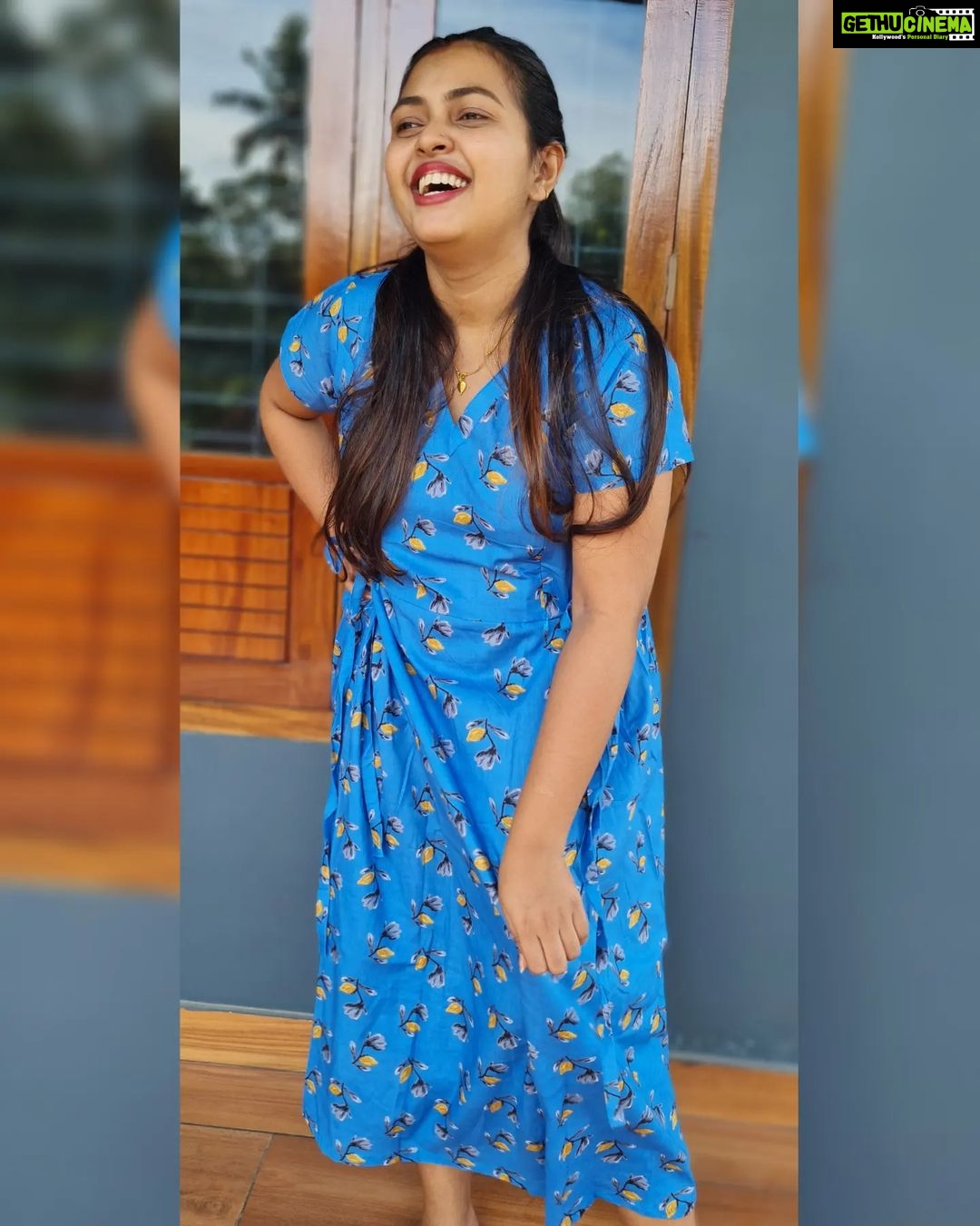 Mridula Vijay Instagram - Try something new in feeding kurthis 😍 @paraiso_comfortwears