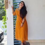 Mridula Vijay Instagram - Njoying this new life 🧡 PC @yuvakrishna_official Costume @miracledesignerboutique