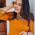Mridula Vijay Instagram - Njoying this new life 🧡 PC @yuvakrishna_official Costume @miracledesignerboutique