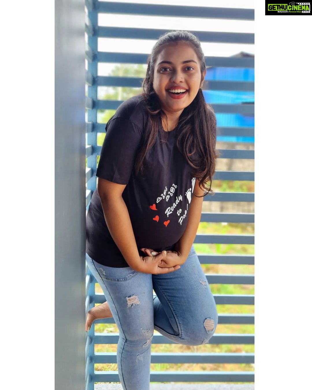 Mridula Vijay Instagram - We're waiting 😁😁😁 @yuvakrishna_official ❤️ . Costume @ross_anns PC @parvathy_anuz