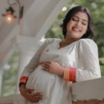 Mridula Vijay Instagram - OUR TINY MIRACLE 🥰 @yuvakrishna_official . Photographer @reshma_photography Costume @ansisiyad Makeup @jijo_jo_the_makeup_artist Assistant @akhilal_akku Video @ajith_krishnan_u