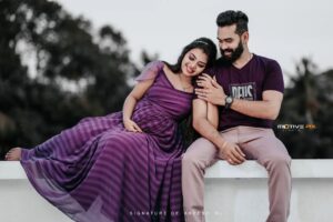 Mridula Vijay Instagram - Thanks for being the perfect partner to me ☺️🥰
365 days of pure love , pure bliss 
Happy 1st anniversary my ettoiii.. ❤️
@yuvakrishna_official 
.
PC @motive_pix_studio 
Costume @thanzscouture