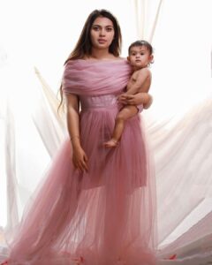 Mridula Vijay Instagram - I am strong mother because a strong women raised me ✨ 
Photography @mommyandmebyreshma 
Costume @ansisiyad 
MUA @sivas_makeover_ 
Supporting @akhilal_akku