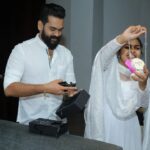 Mridula Vijay Instagram - It's all about yesterday night.. Anniversary special 💕 @yuvakrishna_official ❤️ Costume @nova_fashion_boutique_by_brind PC @a.k.photography23 Cake @toffyberry_cakes Thank you so much @mvfcop_official group for the special cake 😘 thanks for your love and support 🙏 The Terrace