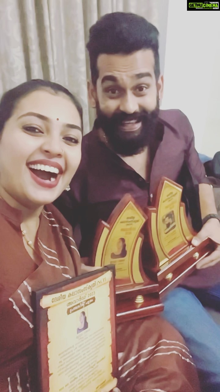 Mridula Vijay Instagram - Our first train journey to receive best actor and actress award togetherš„°