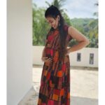 Mridula Vijay Instagram – I love you bigger than the world and sky 🤰❤️
This maternity and feeding kurti from  @coockatooclothing 
Pic @parvathy_anuz