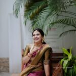 Mridula Vijay Instagram - @mridhulavijai @crayons_wedding_planners_ @crayonseventplanners_ #keralagallery#mollywoodactress#mollywoodgallery#mridhulavijai#actress#actressshoots#keralagram#instagood#instagram#instalike#instareels#photosofinstagram#modelsofinsta#modelshoots#collab#collabshoot