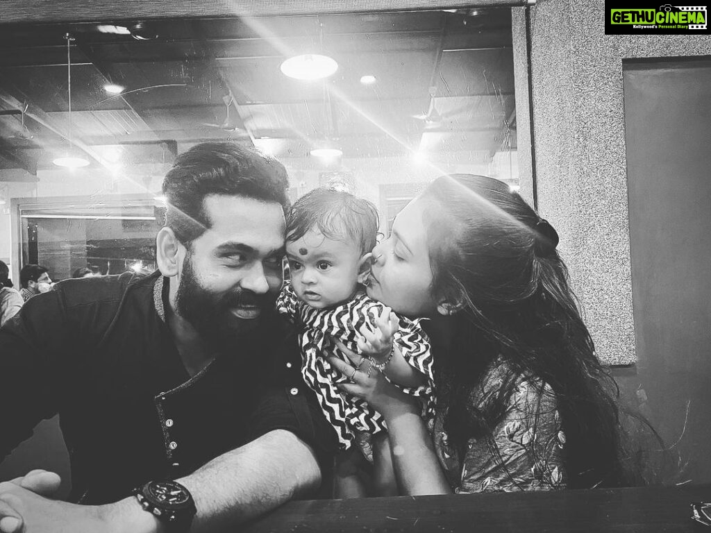 Mridula Vijay Instagram - Leo family 🦁❤️ . @yuvakrishna_official @dwanikrishna_official
