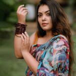 Mridula Vijay Instagram - “Nothing feels as perfect as a saree🌸 . . 📸 @maheshms__ . . Ast @mr_.ma_r_co . . 💄 @pooja_vysh_makeovers . . 🎨 @akhil.k.raviphotography. . . . #kerala #actressgallery #trading #traditionalwear #sareefashion #trendingreels #nalukettu #malayali #mridhulavijai #mridhulavijay #keralasaree #sareelover #keralaactress #keralagram