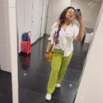 Mrudula Murali Instagram - Just in time,before the bag owner photobombed my shot! 🤓🤓🤓