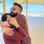 Mrudula Murali Instagram - NOOO WAAYY!!!! My family being next-level cool. They not only put up with my craziness but fully play along like it's their favourite jam! I mean.. they actually hopped on a plane to Az just to make sure the surprise lover in me had the best birthday surprise. #birthdaysurprise #family #familia #birthday Azerbaijan