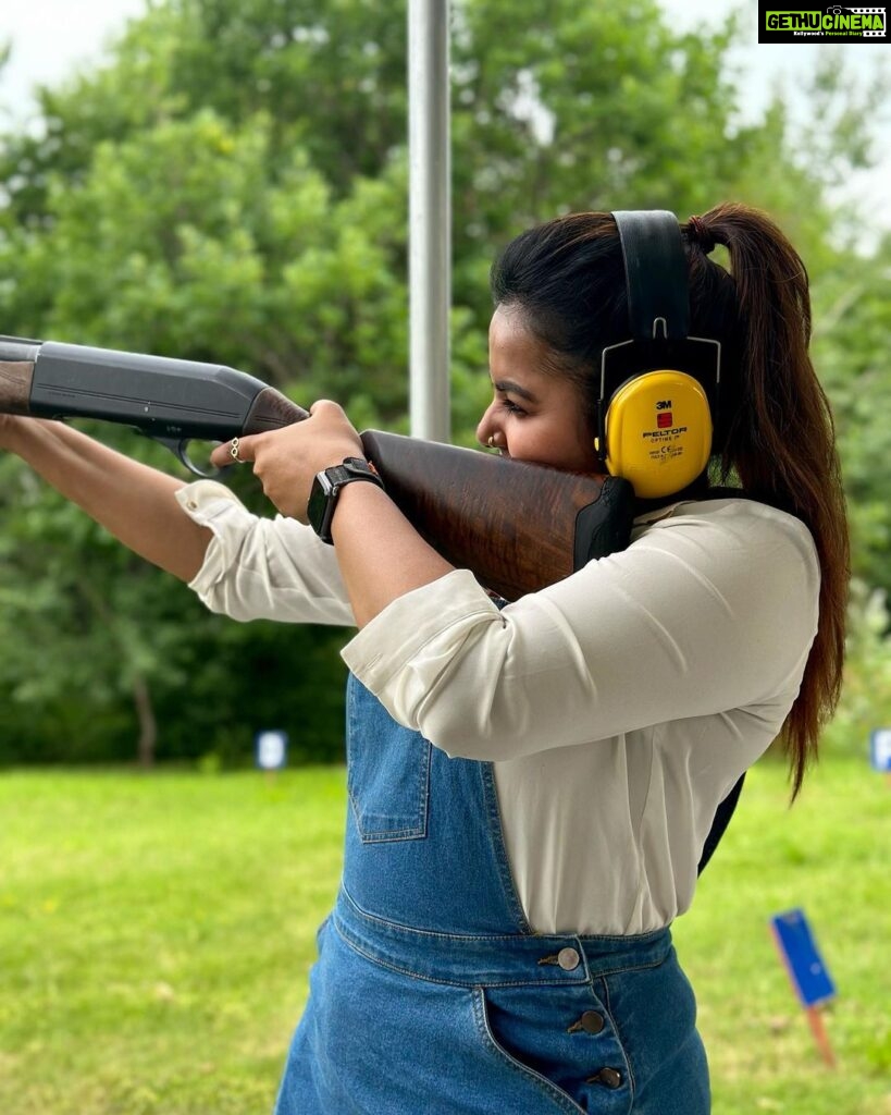 Mrudula Murali Instagram - Swipe left if you thought Iam good at only posing with the gun🤷🏻‍♀😎