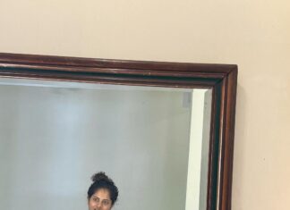 Mrunal Thakur Instagram - No one can whistle a symphony. It takes a whole orchestra to play it! Shooting for @taneira_sarees was like a dream come true! You guys making me miss you all so bad like soooooo bad! Shoutout to all my lovely Co actors, direction team … Team Taneira you guys are ❤️ #goadiaries #goa #sunday #throwback #ilovemyjob