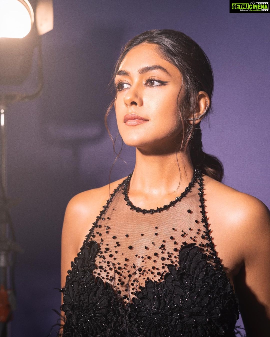 Mrunal Thakur Instagram - Life recently 🚧 Tulle petals, feathers and silk Charleston strand 💕 Outfit: @saiidkobeisy Jewellery: @gehnajewellers1 Shoes: @louboutinworld Styled by: @aasthasharma @wardrobist @iammanisha Makeup by @rivieralynn Hair by @hairbyradhika Photos by @dinesh_ahuja #gq #thegqmostinfluentialyoungindiansawards