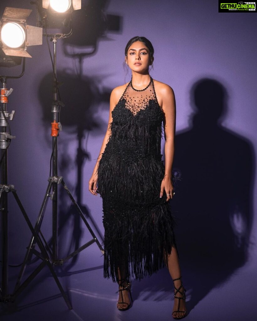 Mrunal Thakur Instagram - Life recently 🚧 Tulle petals, feathers and silk Charleston strand 💕 Outfit: @saiidkobeisy Jewellery: @gehnajewellers1 Shoes: @louboutinworld Styled by: @aasthasharma @wardrobist @iammanisha Makeup by @rivieralynn Hair by @hairbyradhika Photos by @dinesh_ahuja #gq #thegqmostinfluentialyoungindiansawards