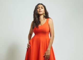 Mrunal Thakur Instagram - 💗💗💗💗 Outfit & Earrings- @katespadeny Footwear - @aldo_shoes Styled by - @sheefajgilani Assisted by - @astha_kothari @kashishsinhaaa Photos: @tianakamtephotography