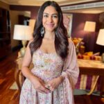 Mrunal Thakur Instagram - 💕💕💕 Outfit - @anitadongre Jewellerry - @Abhilasha_pret_jewelry Footwear - @charleskeithofficial Styled by - @sheefajgilani Assisted by - @astha_kothari @kashishsinhaaa Make up: @missblender Hair: @pushkinbhasin