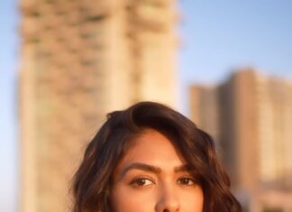 Mrunal Thakur Instagram - 🥰🥰🥰 #gumraahpromotions