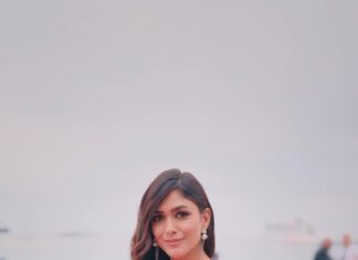 Mrunal Thakur Instagram - I want every girl watching this to know that anything is possible. This is my journey - Nasik to Nice!✨💫 Dreams know no boundaries, and neither should you ❤️ HMU - @shraddhamishra8 Styling - @rahulvijay1988 Photo - @eastmancolourr Video - @amitsingh.dop @shakeelbinafzal Saree - @falgunishanepeacockindia Shoes - @jimmychoo Earrings - @outhousejewellery #Cannes2023 #Collab #GreyGoose #ViveLeVoyage @greygoose @fetch_ind