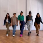 Mrunal Thakur Instagram - Packup dance 💃 With girl gang @amandeepkaur87