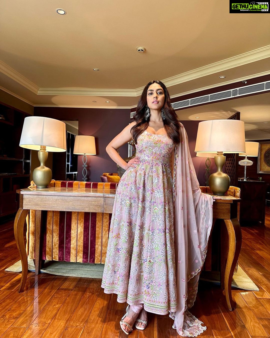 Mrunal Thakur Instagram - πππ Outfit - @anitadongre Jewellerry - @Abhilasha_pret_jewelry Footwear - @charleskeithofficial Styled by - @sheefajgilani Assisted by - @astha_kothari @kashishsinhaaa Make up: @missblender Hair: @pushkinbhasin