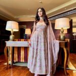 Mrunal Thakur Instagram - 💕💕💕 Outfit - @anitadongre Jewellerry - @Abhilasha_pret_jewelry Footwear - @charleskeithofficial Styled by - @sheefajgilani Assisted by - @astha_kothari @kashishsinhaaa Make up: @missblender Hair: @pushkinbhasin
