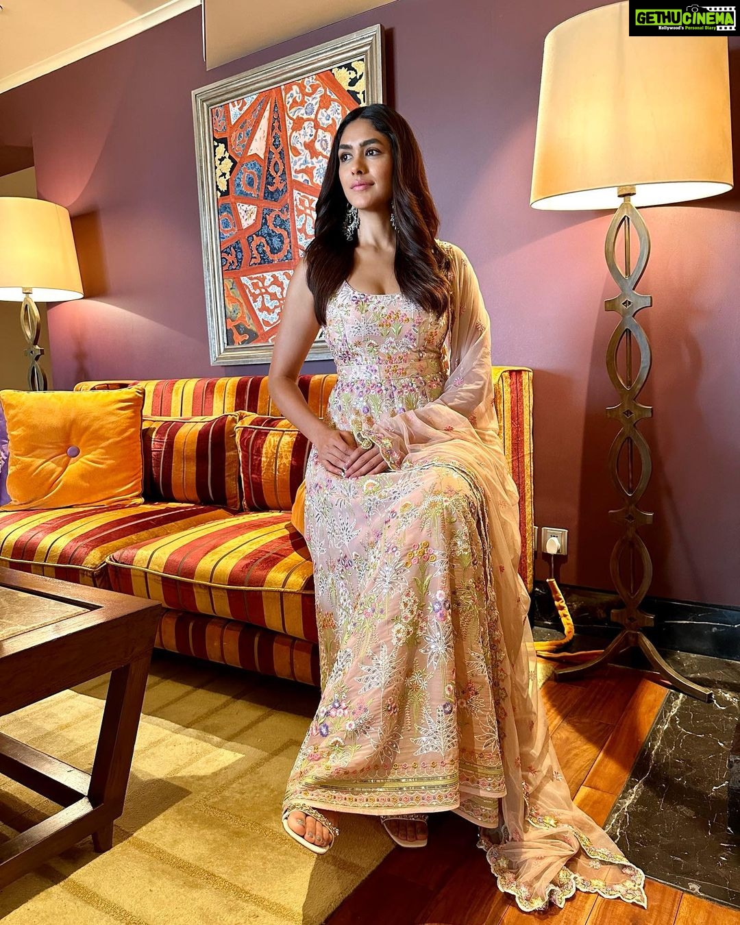 Mrunal Thakur Instagram - πππ Outfit - @anitadongre Jewellerry - @Abhilasha_pret_jewelry Footwear - @charleskeithofficial Styled by - @sheefajgilani Assisted by - @astha_kothari @kashishsinhaaa Make up: @missblender Hair: @pushkinbhasin